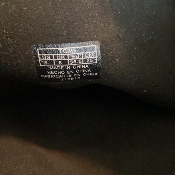 TOMS boots. sz 8 good used condition. - Picture 8 of 8